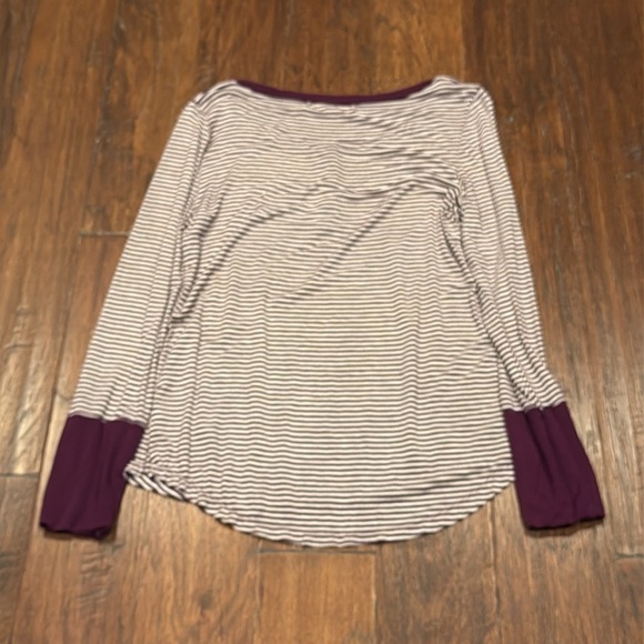 Large Purple and White Striped Long Sleeve - Picture 6 of 8